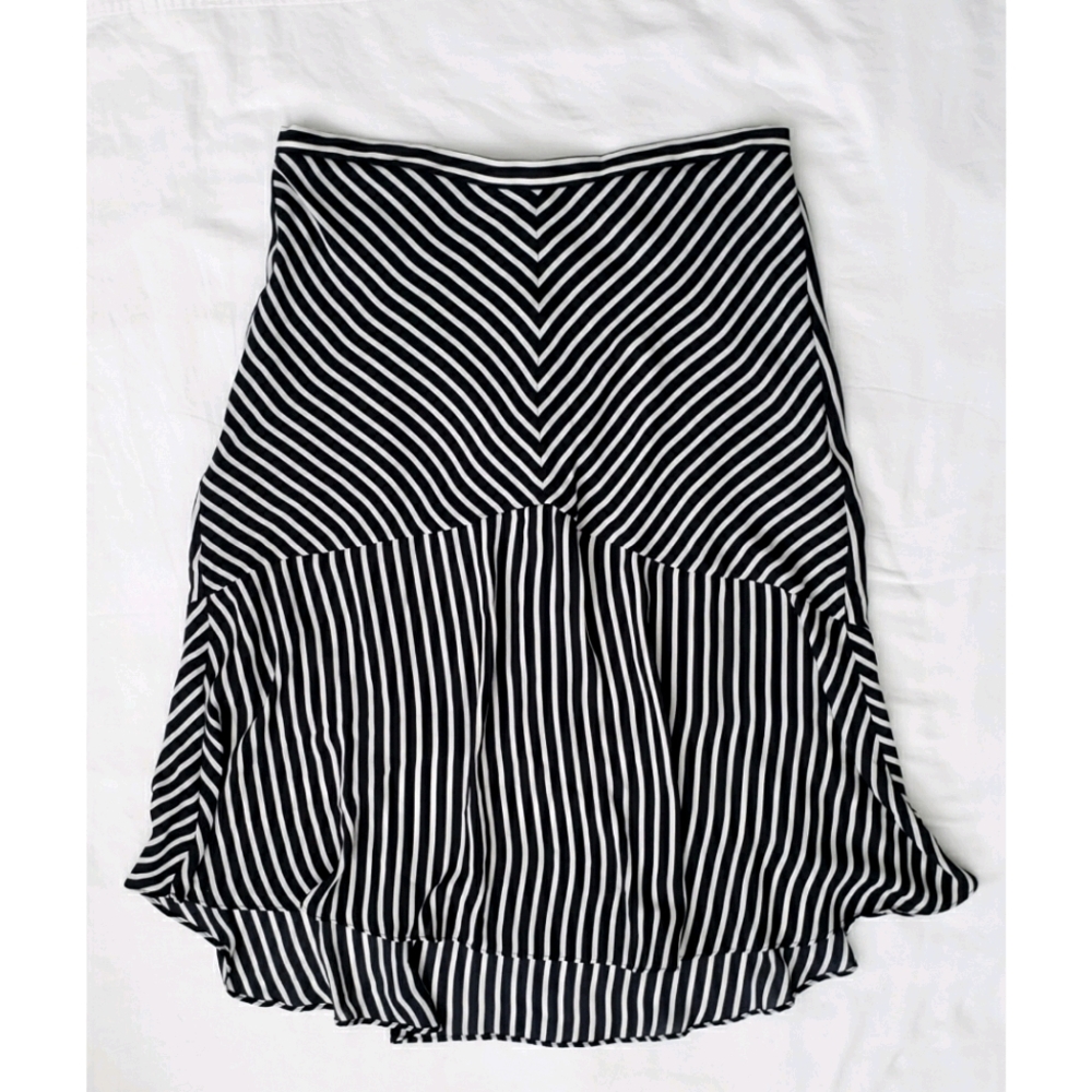 Banana Republic navy white chiffon tier midi skirt